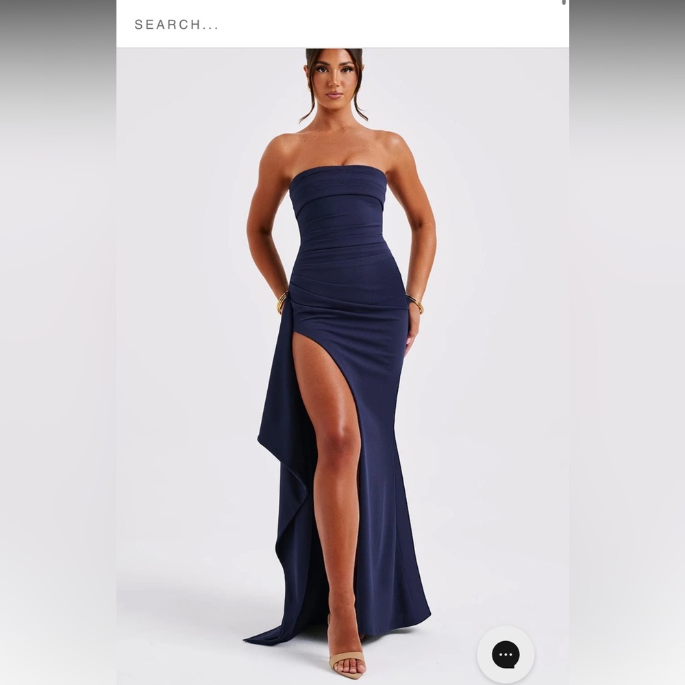 Baby boo navy blue maxi dress. Worn once to the USMC ball. Size medium